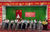 Khối thi đua 7 tỉnh Cà Mau tổ chức hoạt động về nguồn tại xã Long Điền