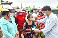 Ông bụt' của người nghèo ven biển