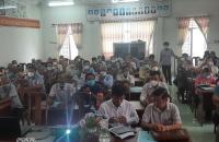 Mở lớp tuyên truyền về kiến thức kinh tế tập thể và hướng dẫn kỹ thuật quy trình nuôi tôm sú QCCT 02 giai đoạn  tại xã Việt Thắng, huyện Phú Tân.